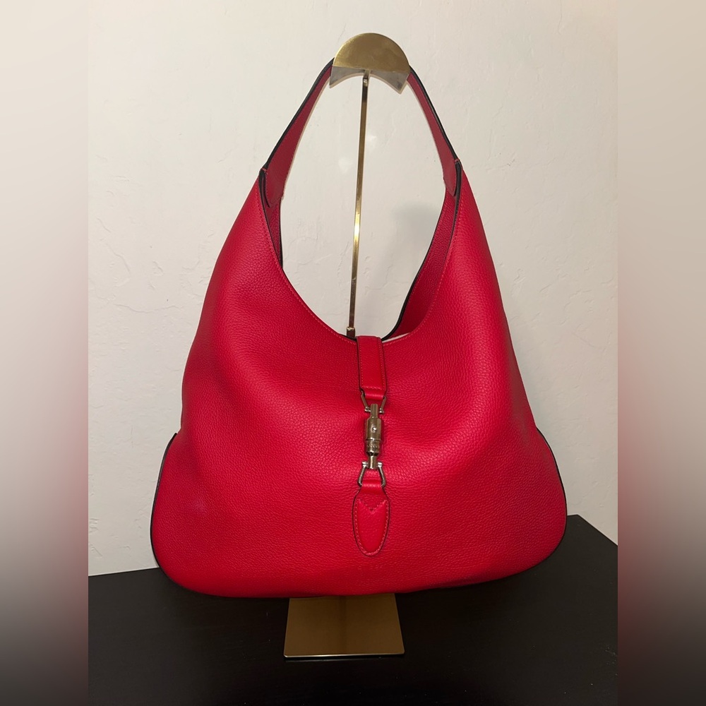 Gucci Jackie Red Shoulder Bag with pouch. - Picture 13 of 15